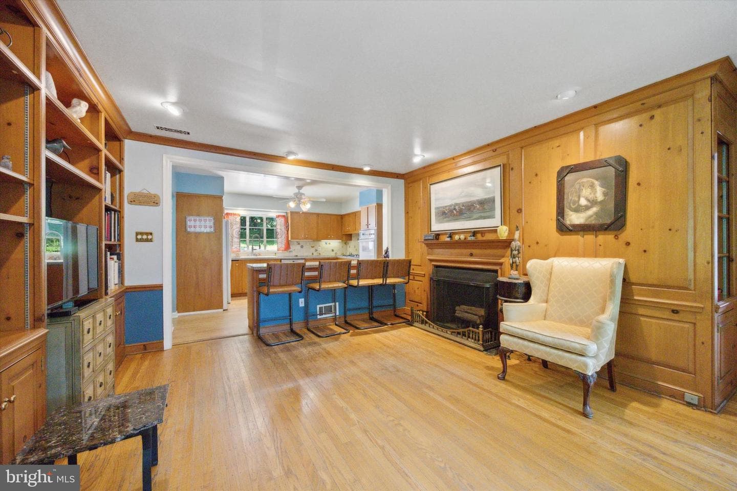 215 Lynnebrook Lane photo 6