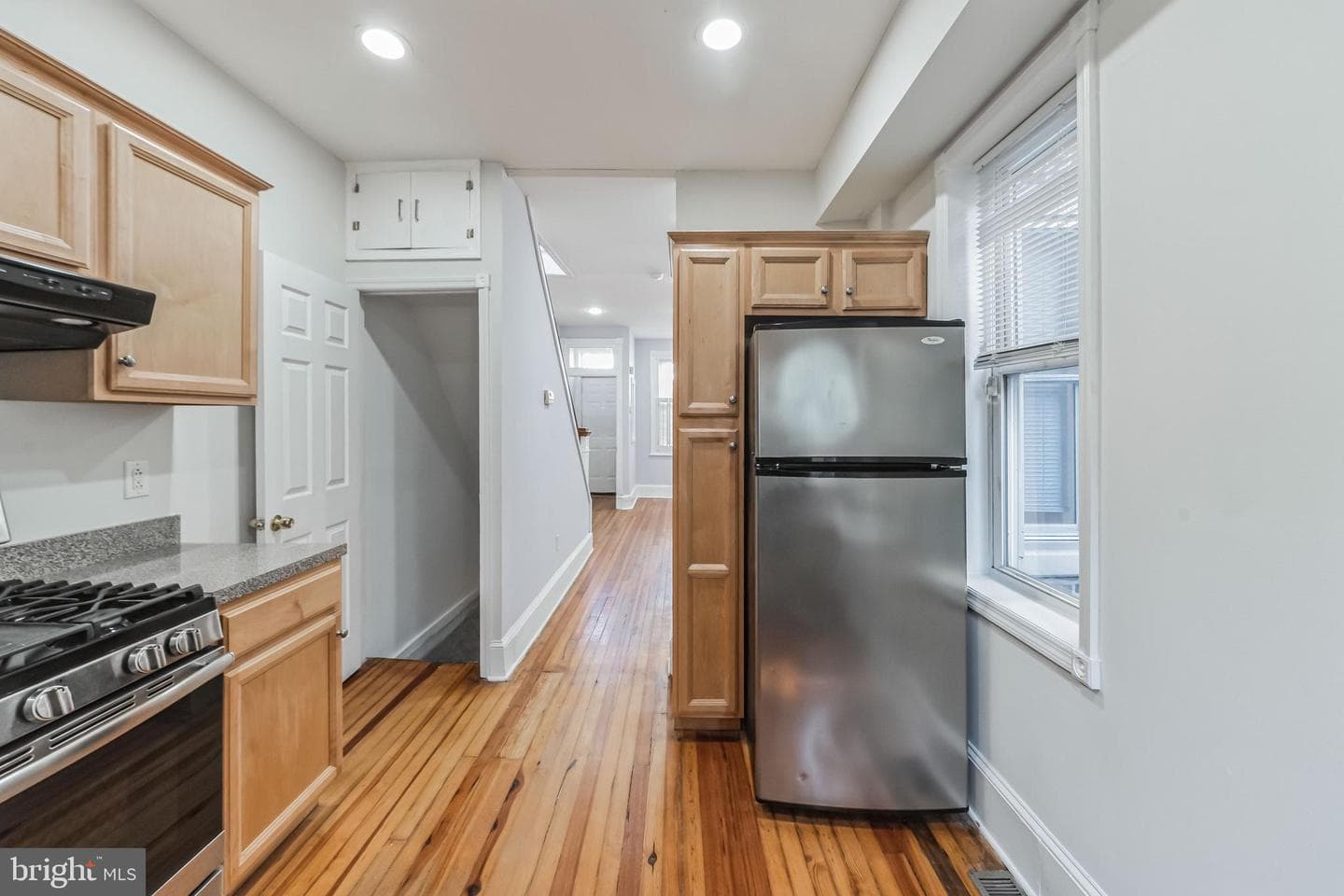 2509 E Oakdale Street photo 11