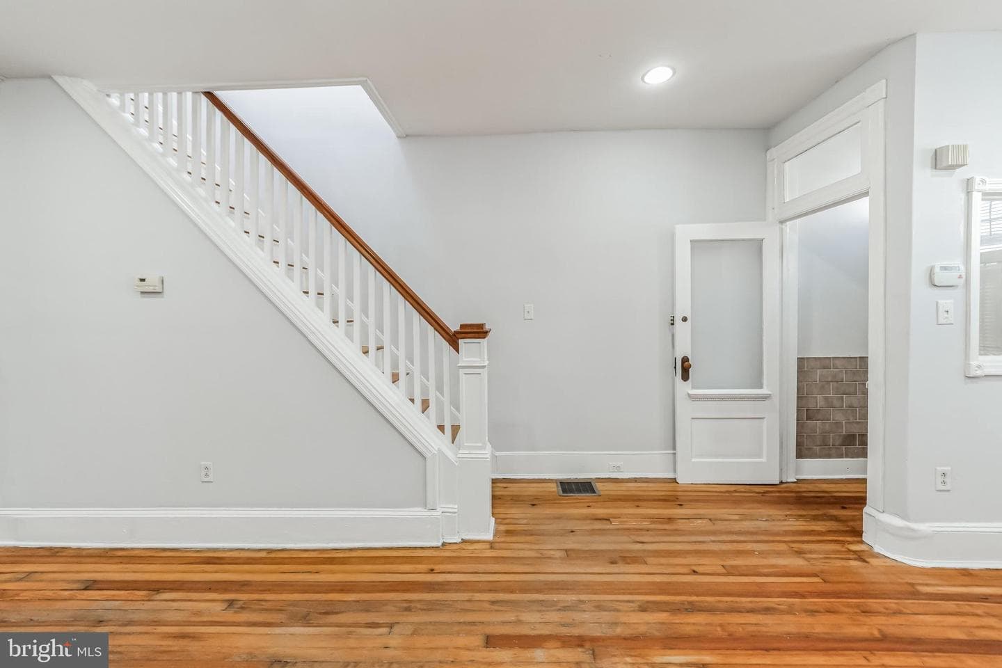2509 E Oakdale Street photo 5