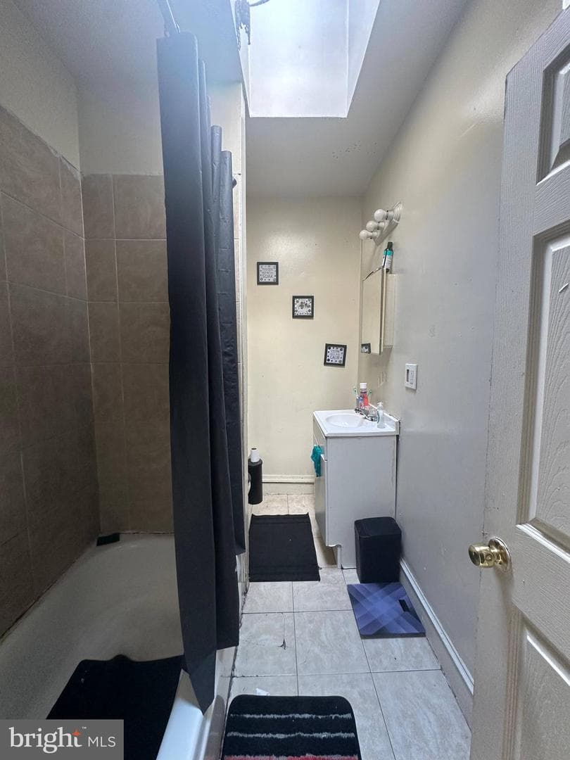 5555 Addison Street photo 13