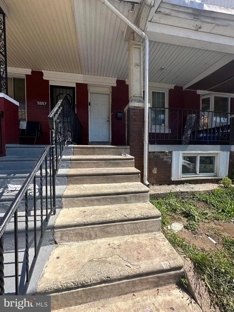 5555 Addison Street photo 40