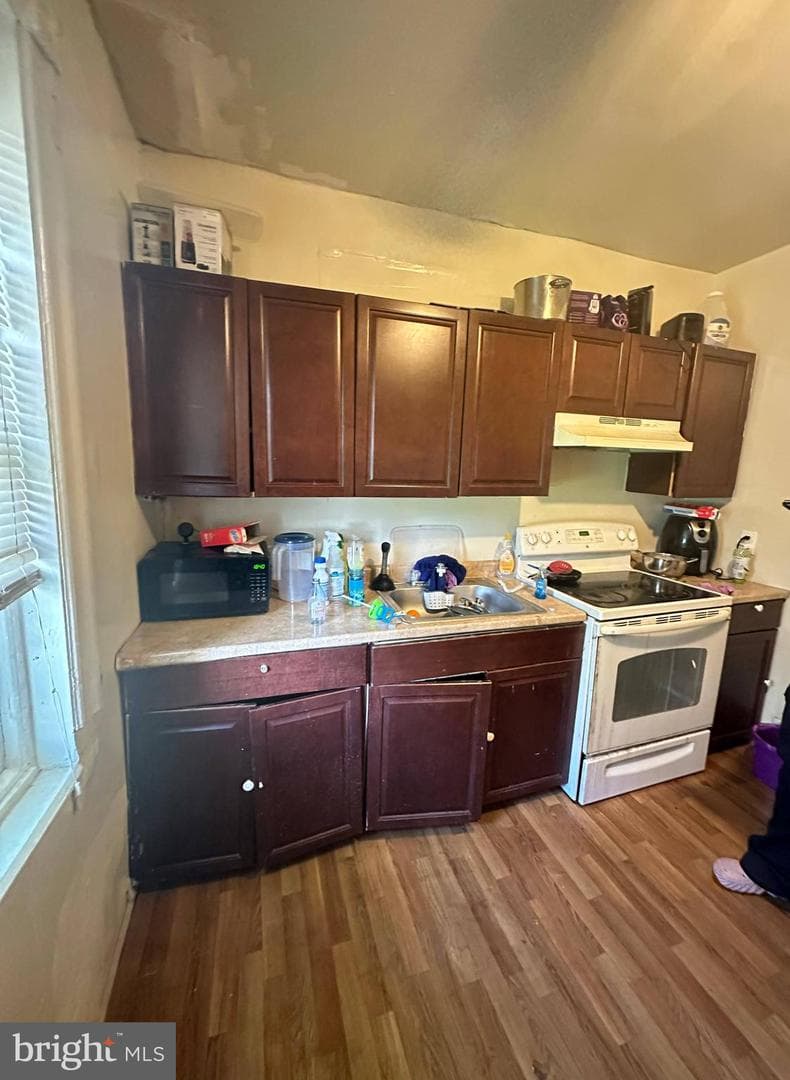 5555 Addison Street photo 7