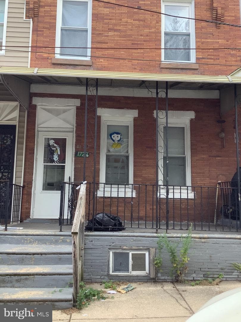 1720 N Lindenwood Street photo 1