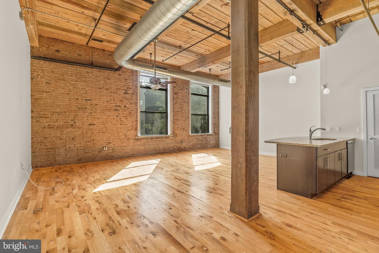 1524 N Hancock Street #302 photo 4