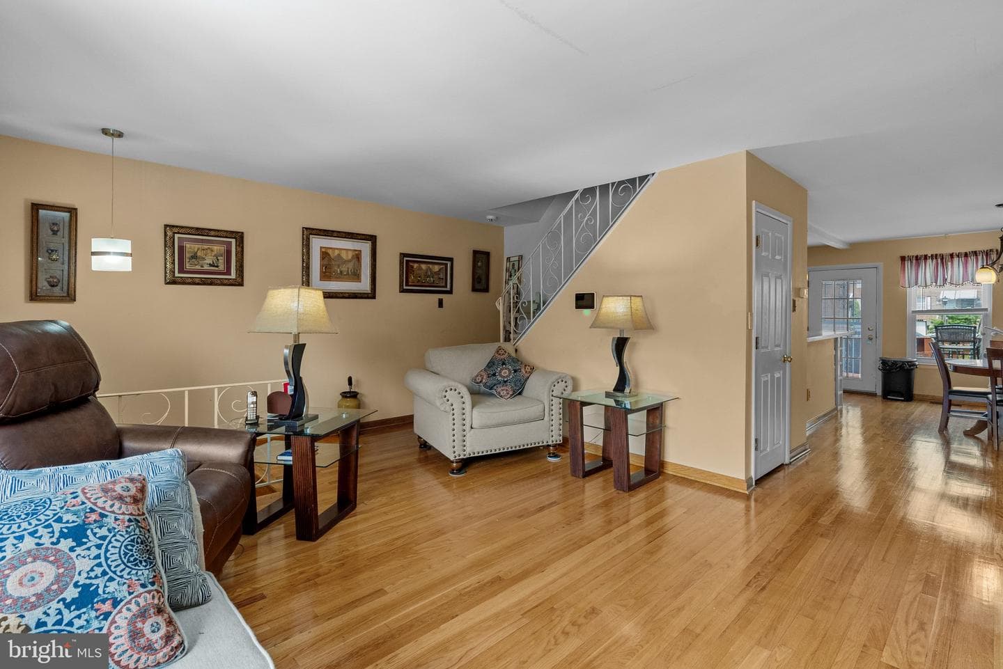 8029 Buist Avenue photo 14