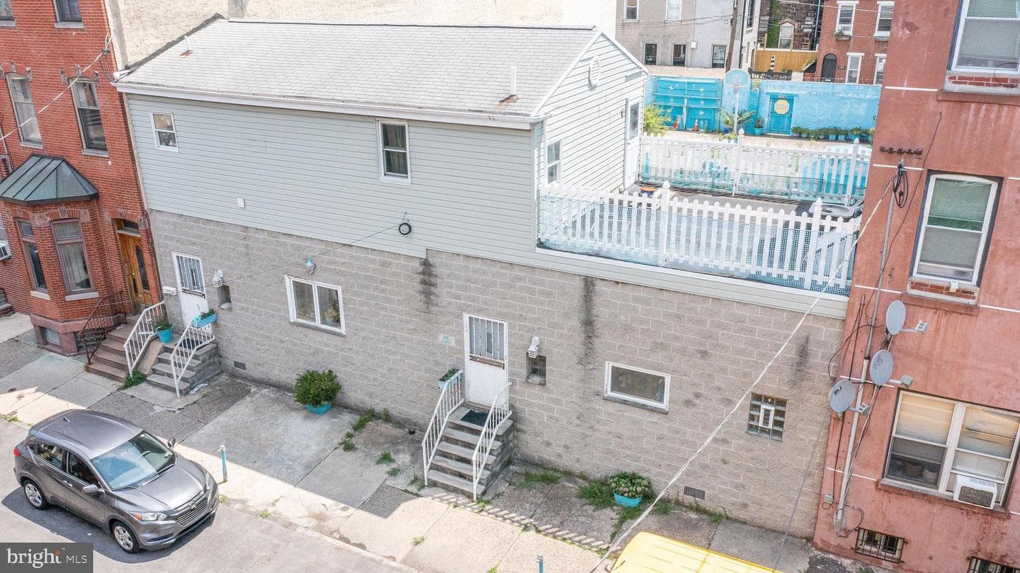 1307 S 6th Street photo 8