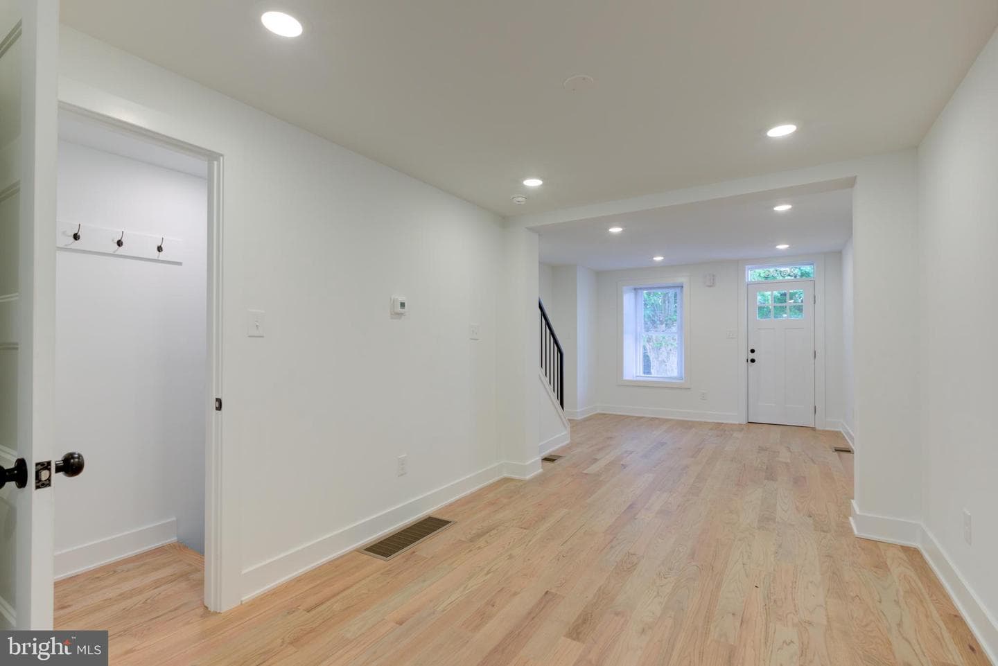 3686 Stanton Street photo 11