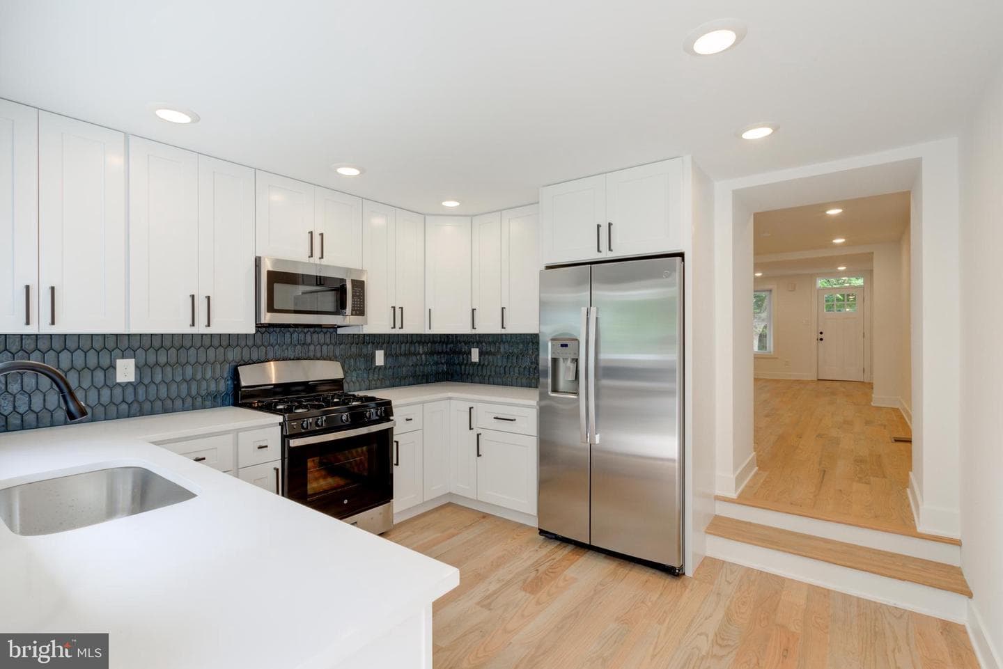 3686 Stanton Street photo 22