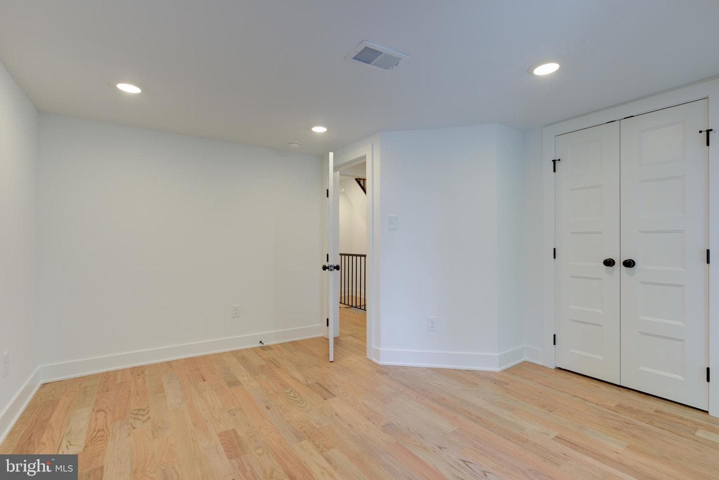 3686 Stanton Street photo 33