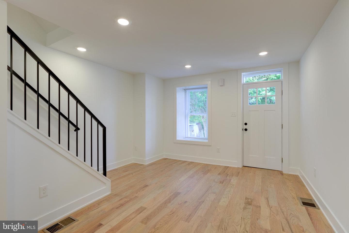 3686 Stanton Street photo 7