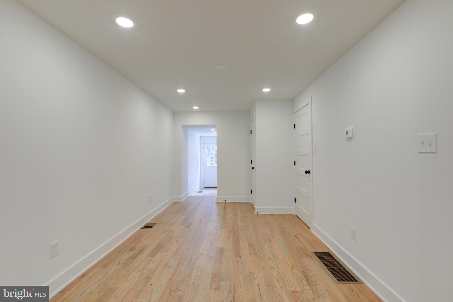 3686 Stanton Street photo 8