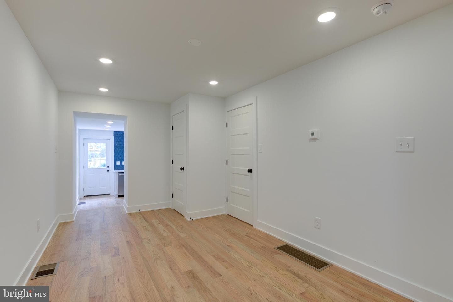 3686 Stanton Street photo 9