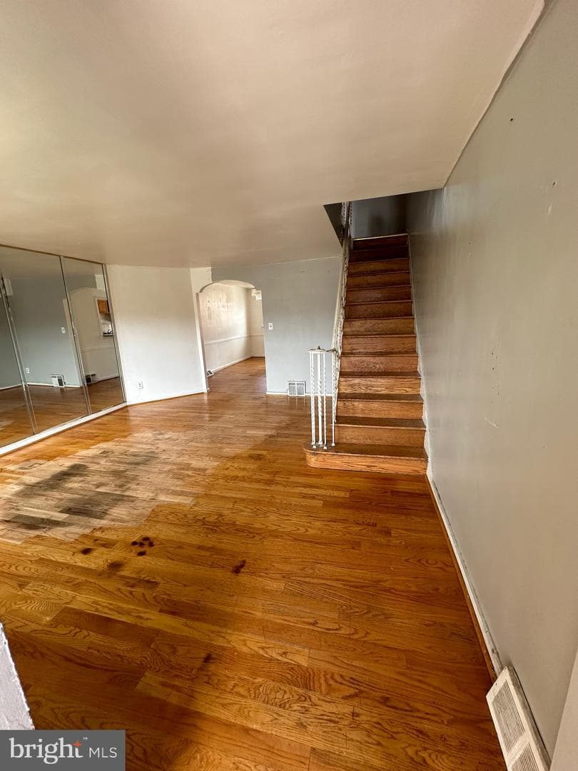 6615 Eastwood Street photo 4