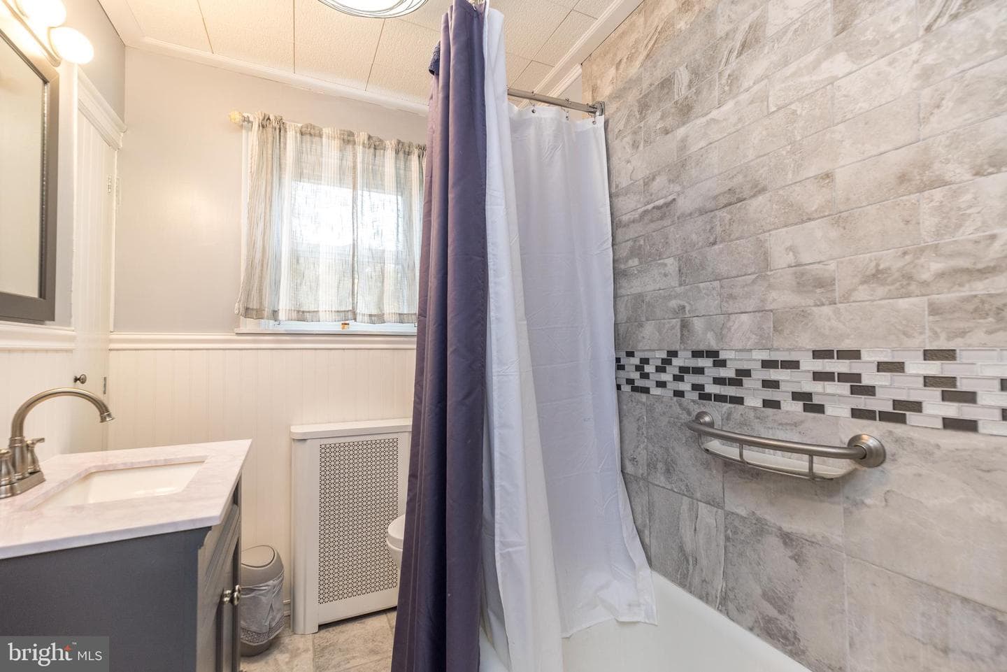 420 Passmore Street photo 18