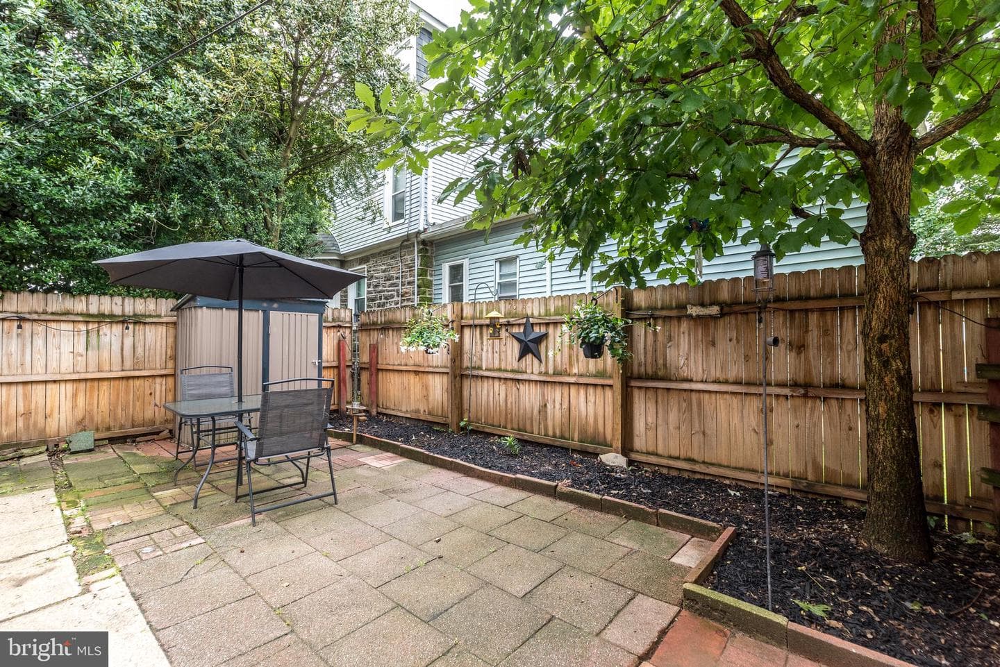 420 Passmore Street photo 27