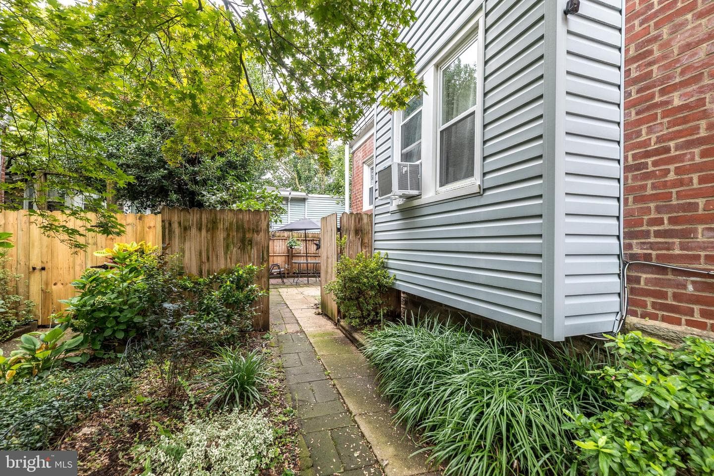 420 Passmore Street photo 5
