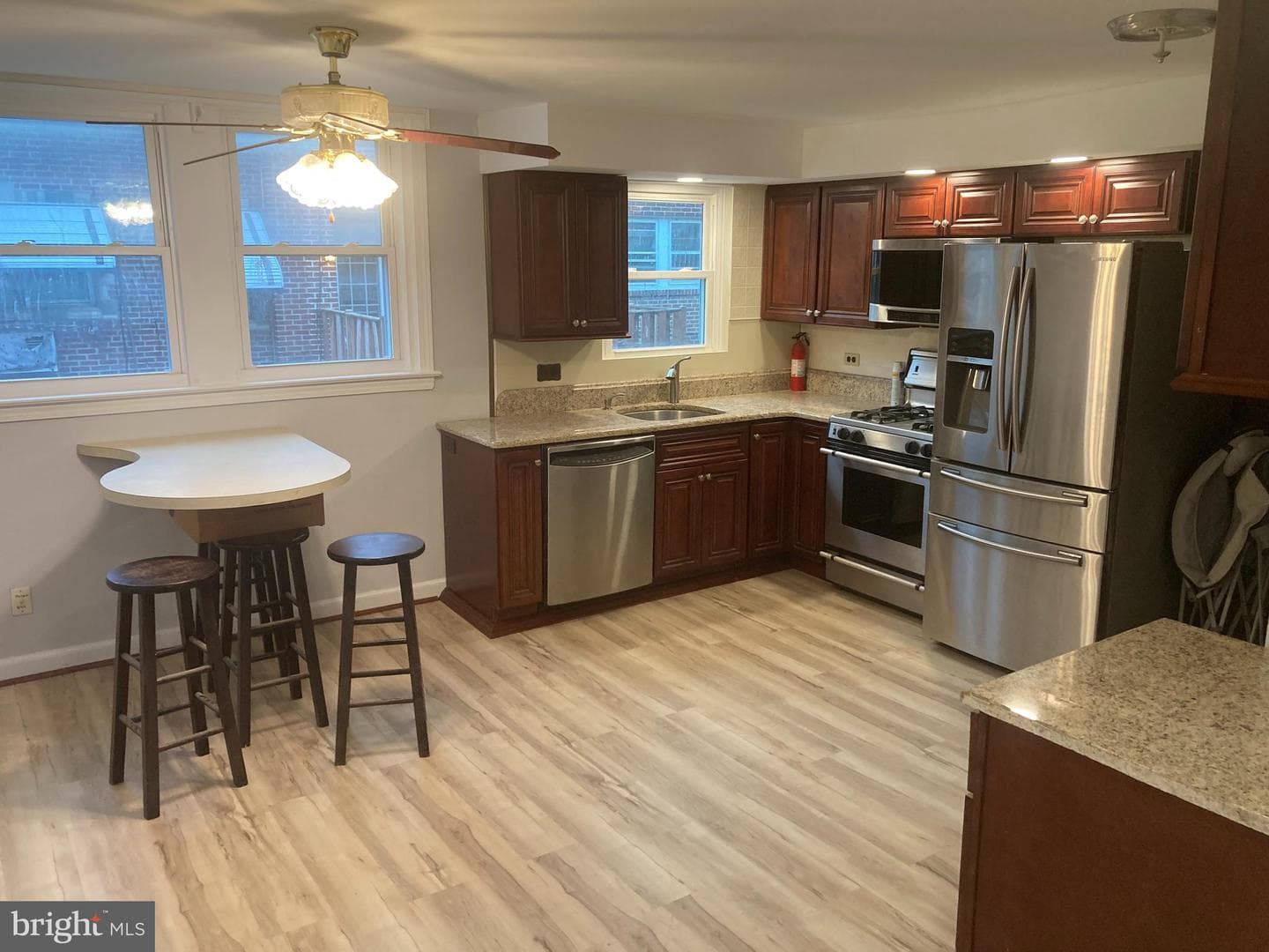 5430 Tackawanna Street photo 3