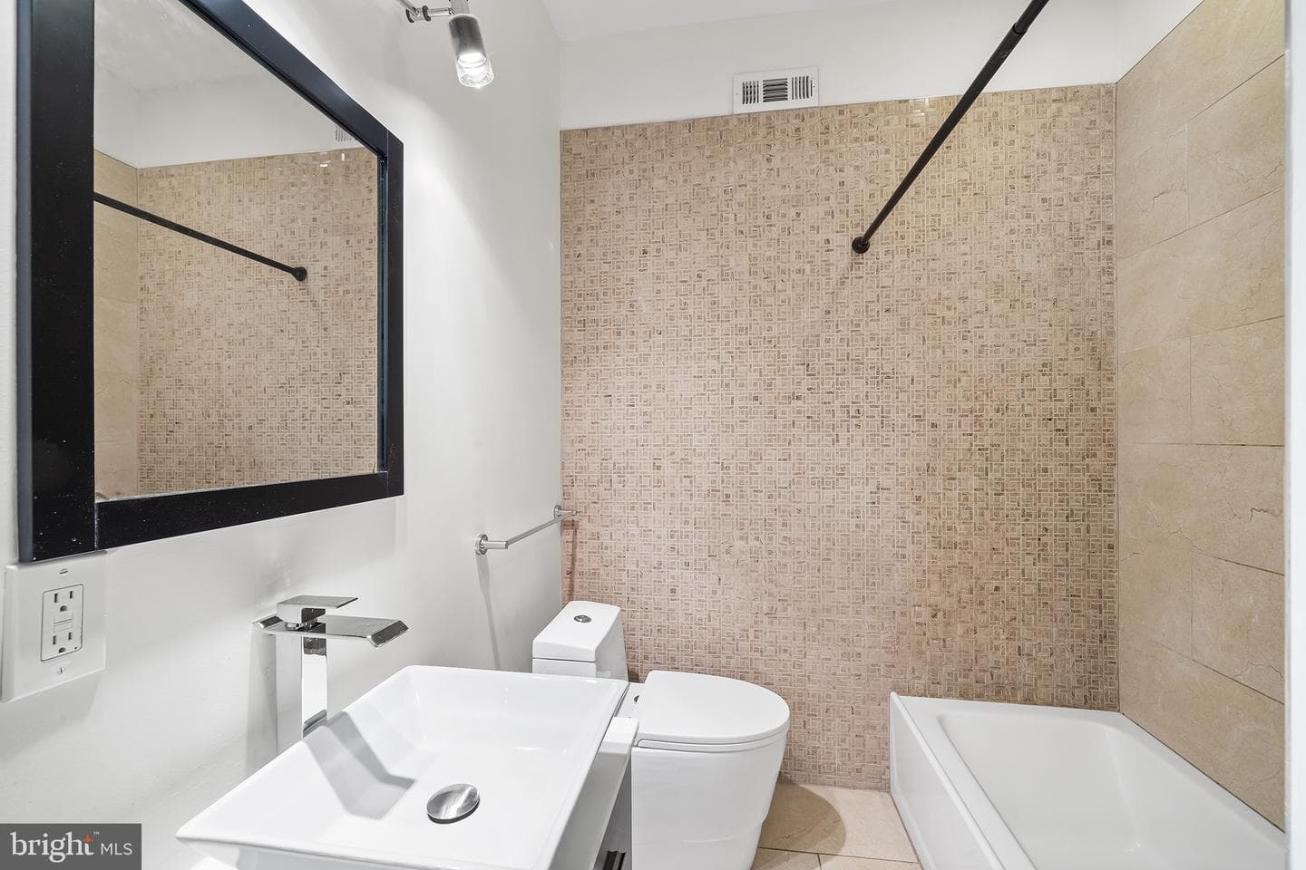 2342 Watkins Street photo 23