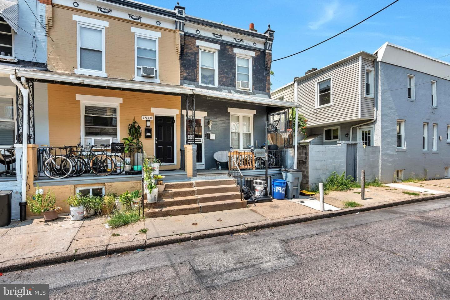 1908 S Beechwood Street photo 2