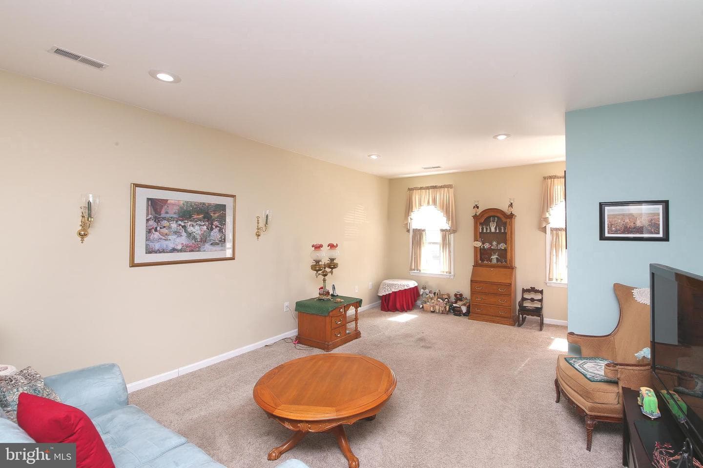 15030 Dahlia Drive photo 8