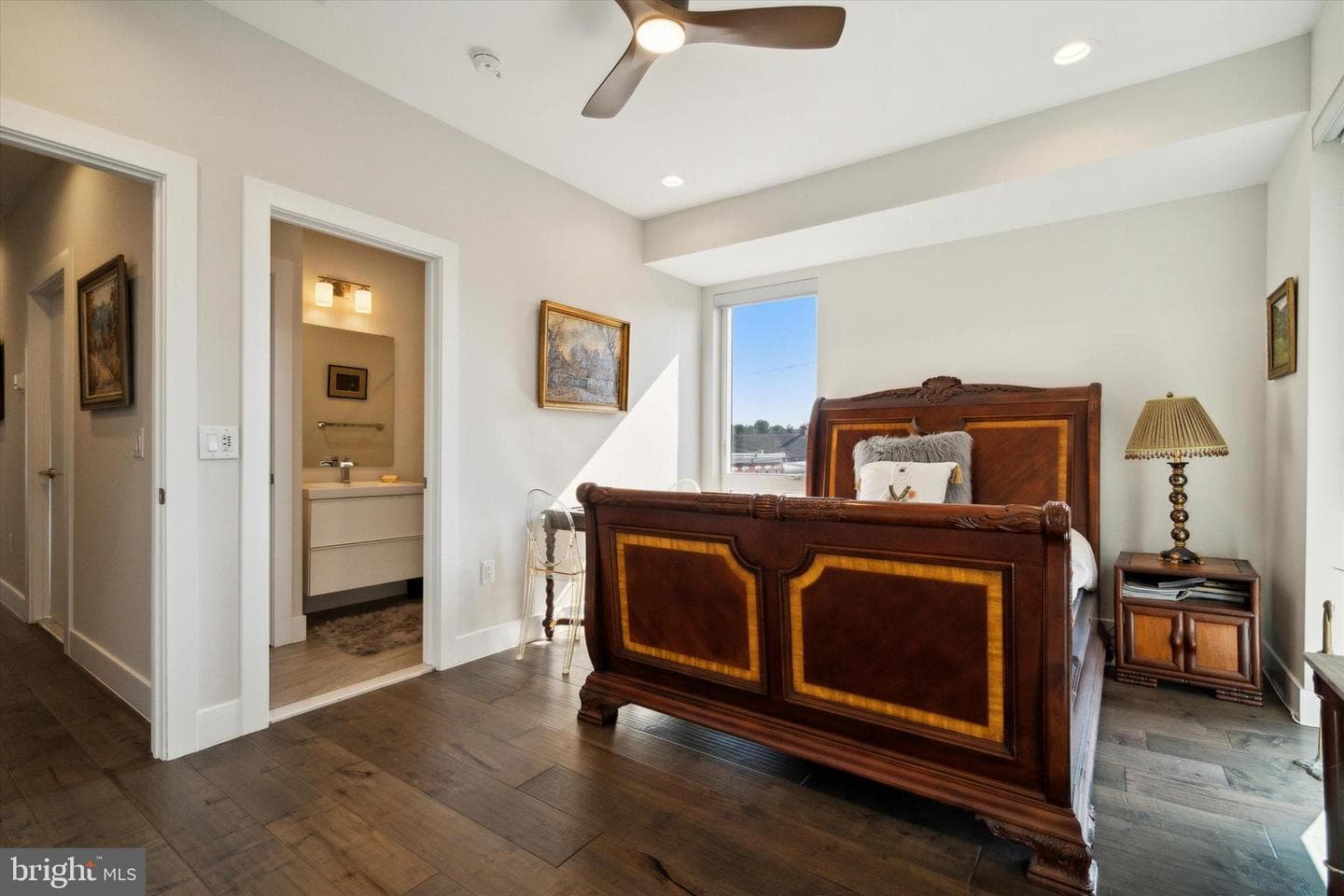 222 Green Lane photo 20