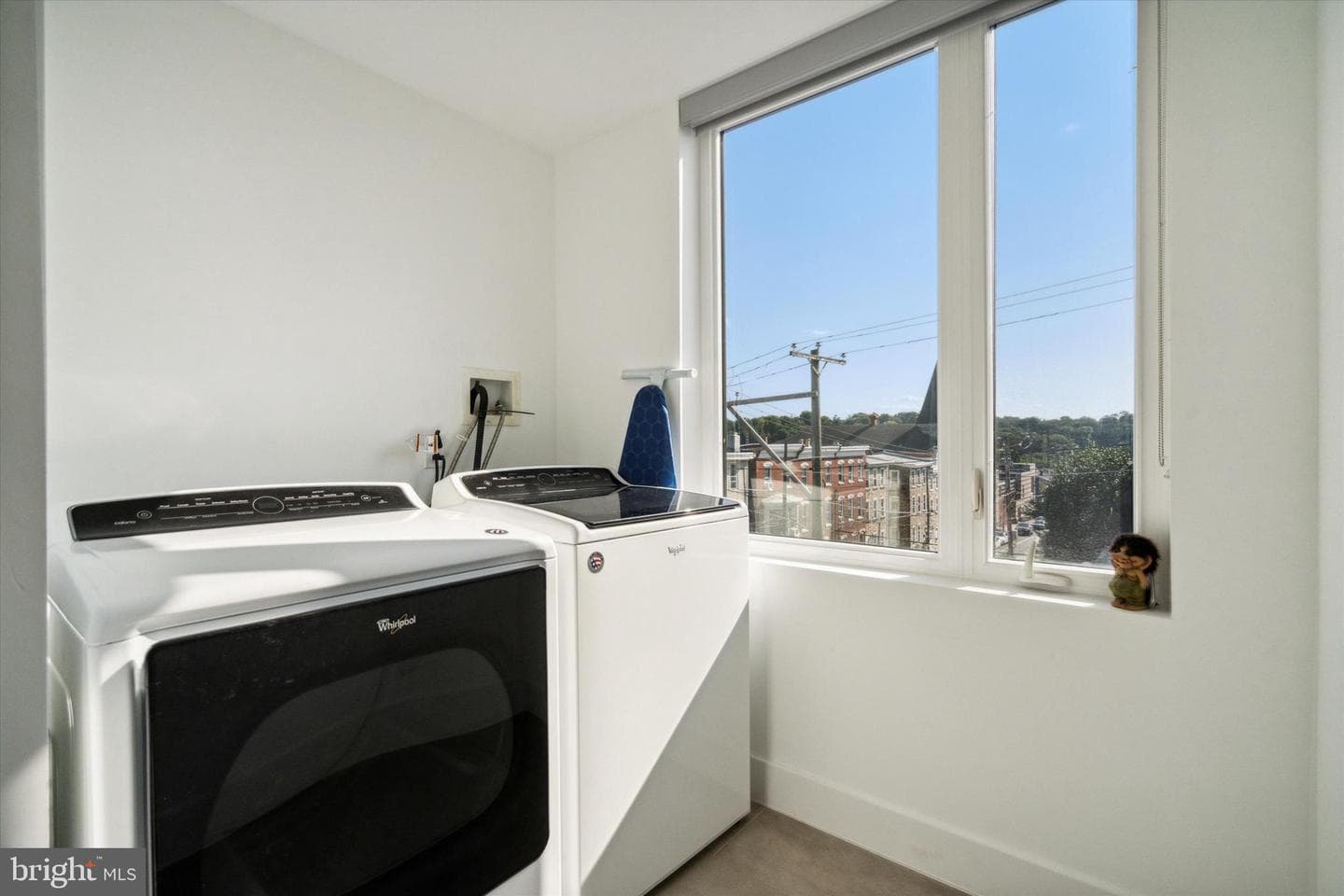 222 Green Lane photo 23