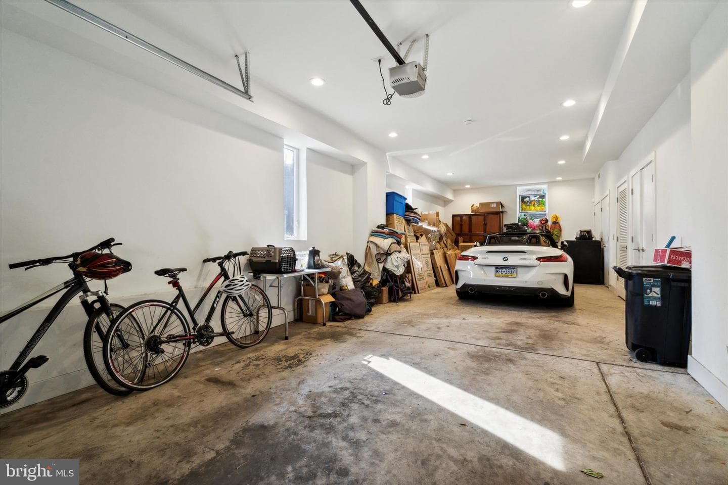 222 Green Lane photo 37