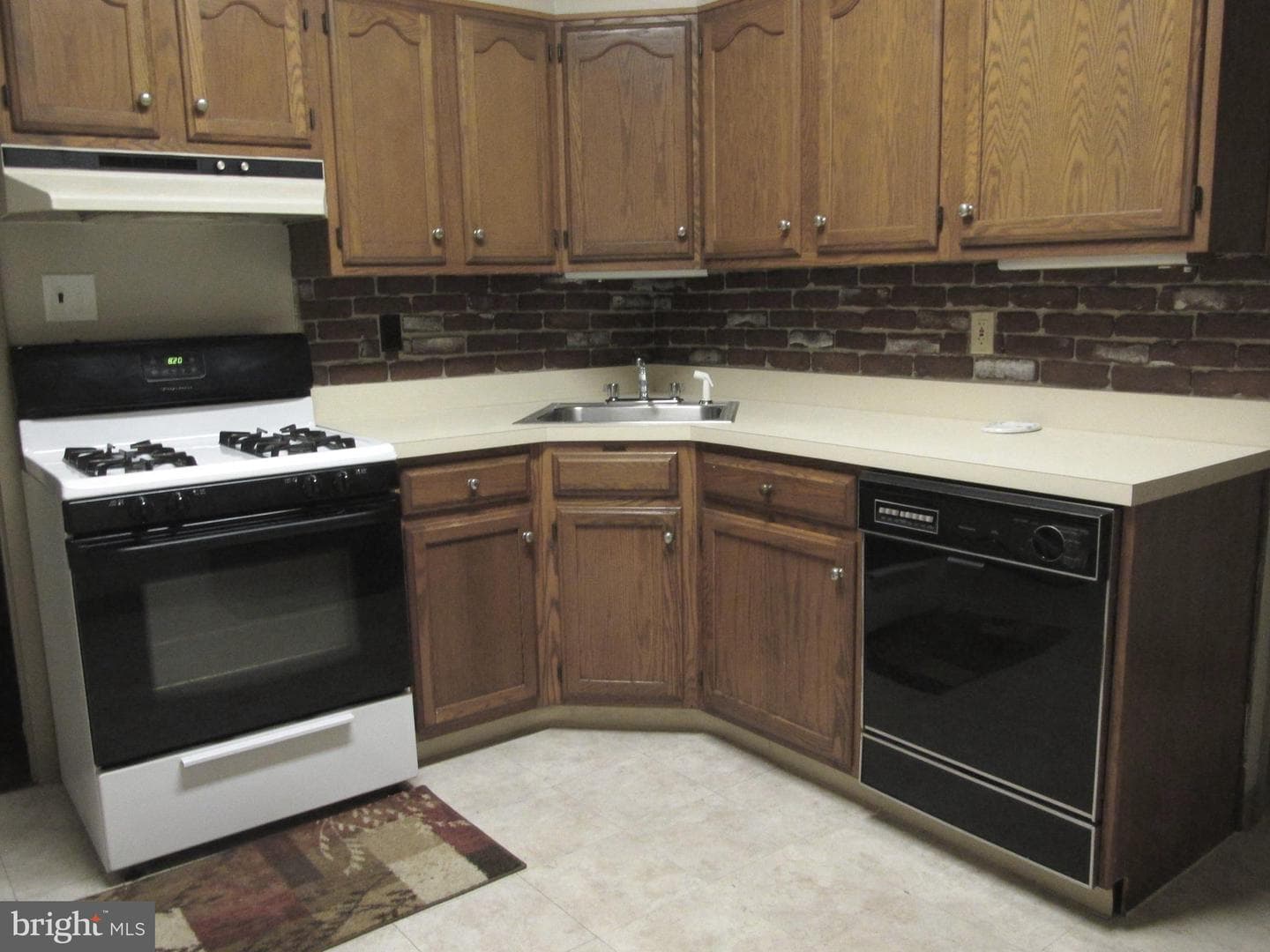 6101 Colgate Street photo 17