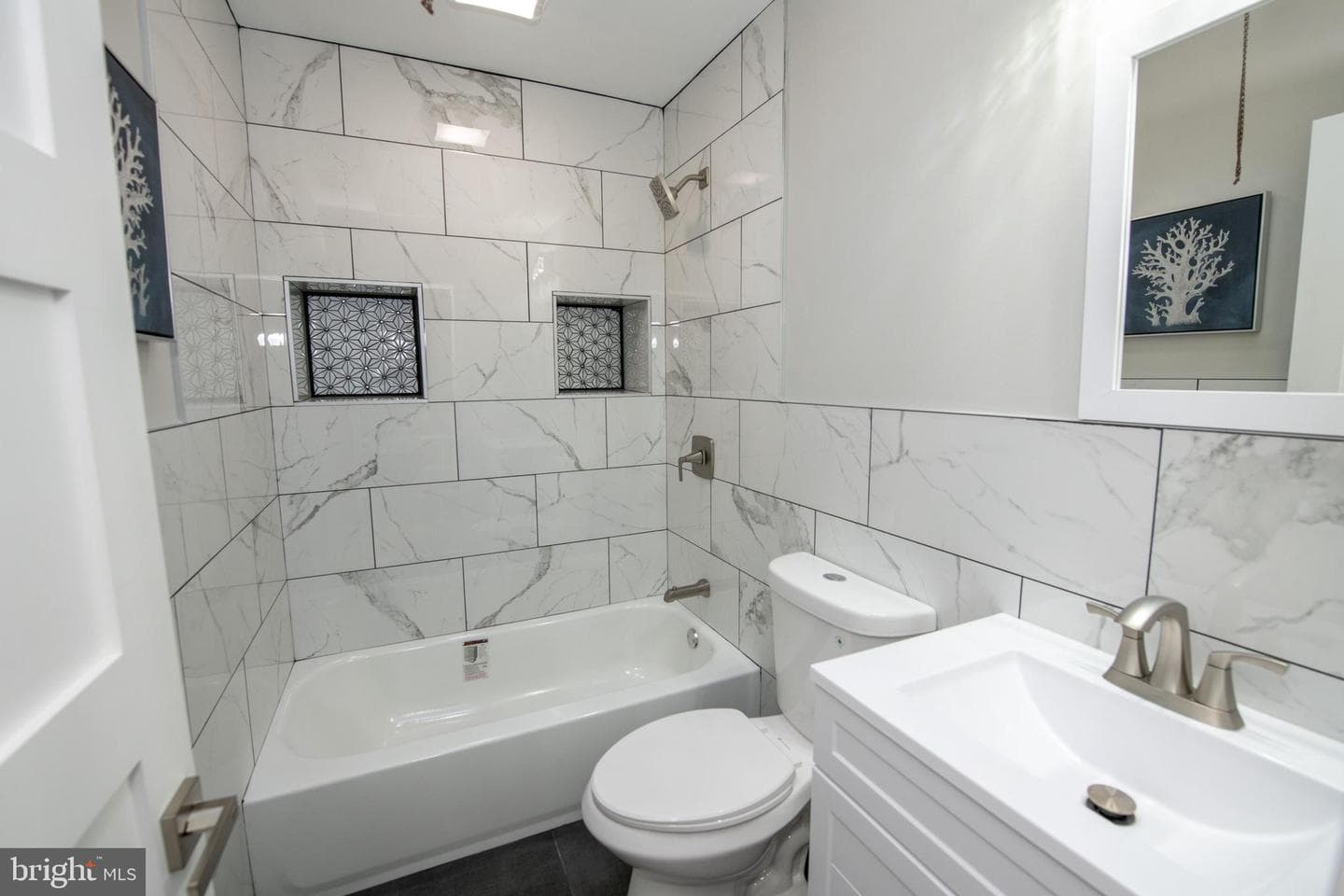 6634 Claridge Street photo 17