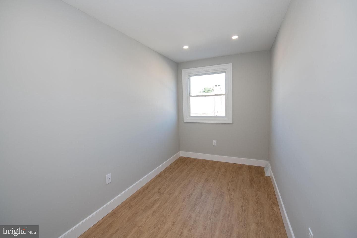 6634 Claridge Street photo 19