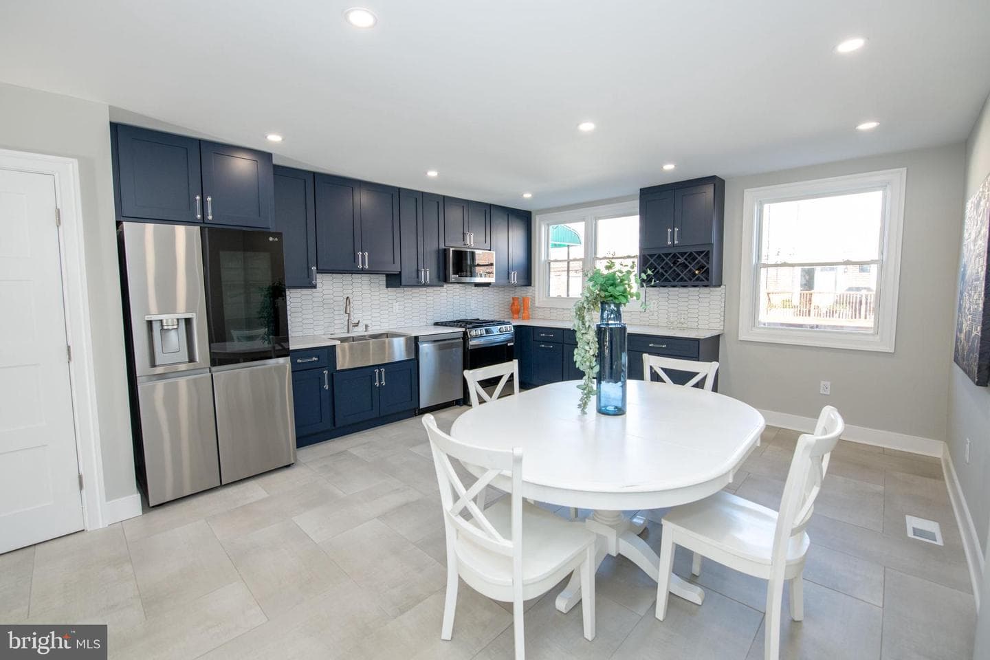 6634 Claridge Street photo 2