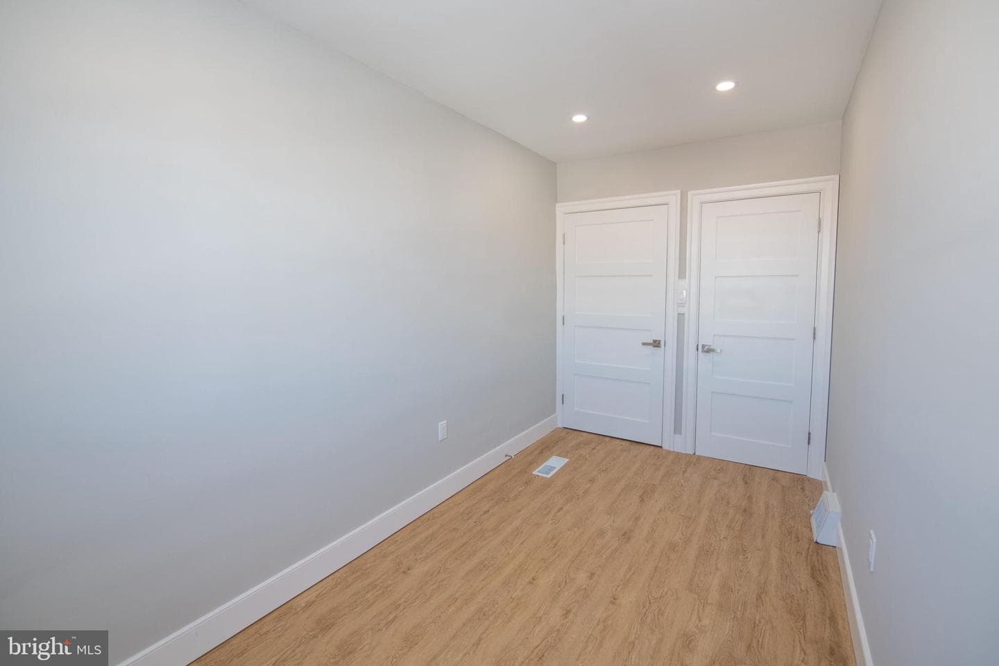 6634 Claridge Street photo 20