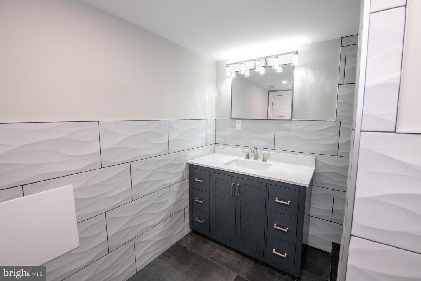 6634 Claridge Street photo 23