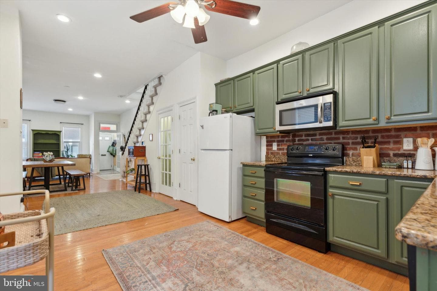 3827 Terrace Street photo 8