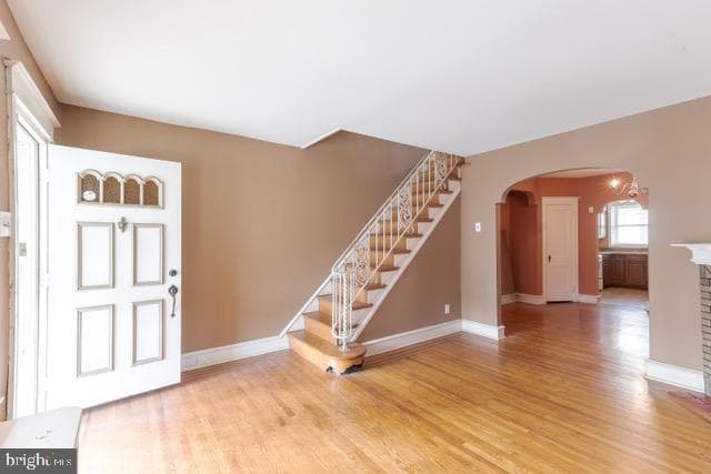 5946 Kemble Avenue photo 10