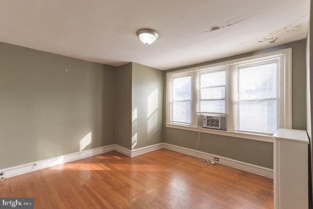 5946 Kemble Avenue photo 12