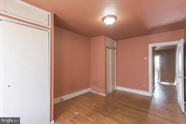 5946 Kemble Avenue photo 16