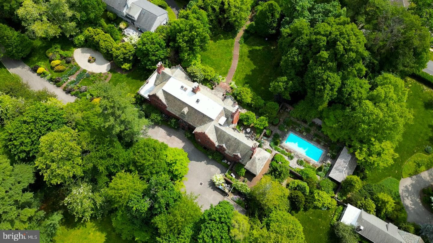 455 And 461 W Chestnut Hill Avenue photo 84