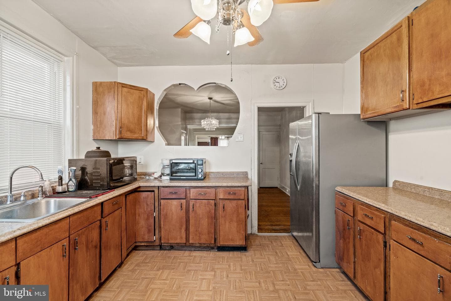 5465 Arlington Street photo 9