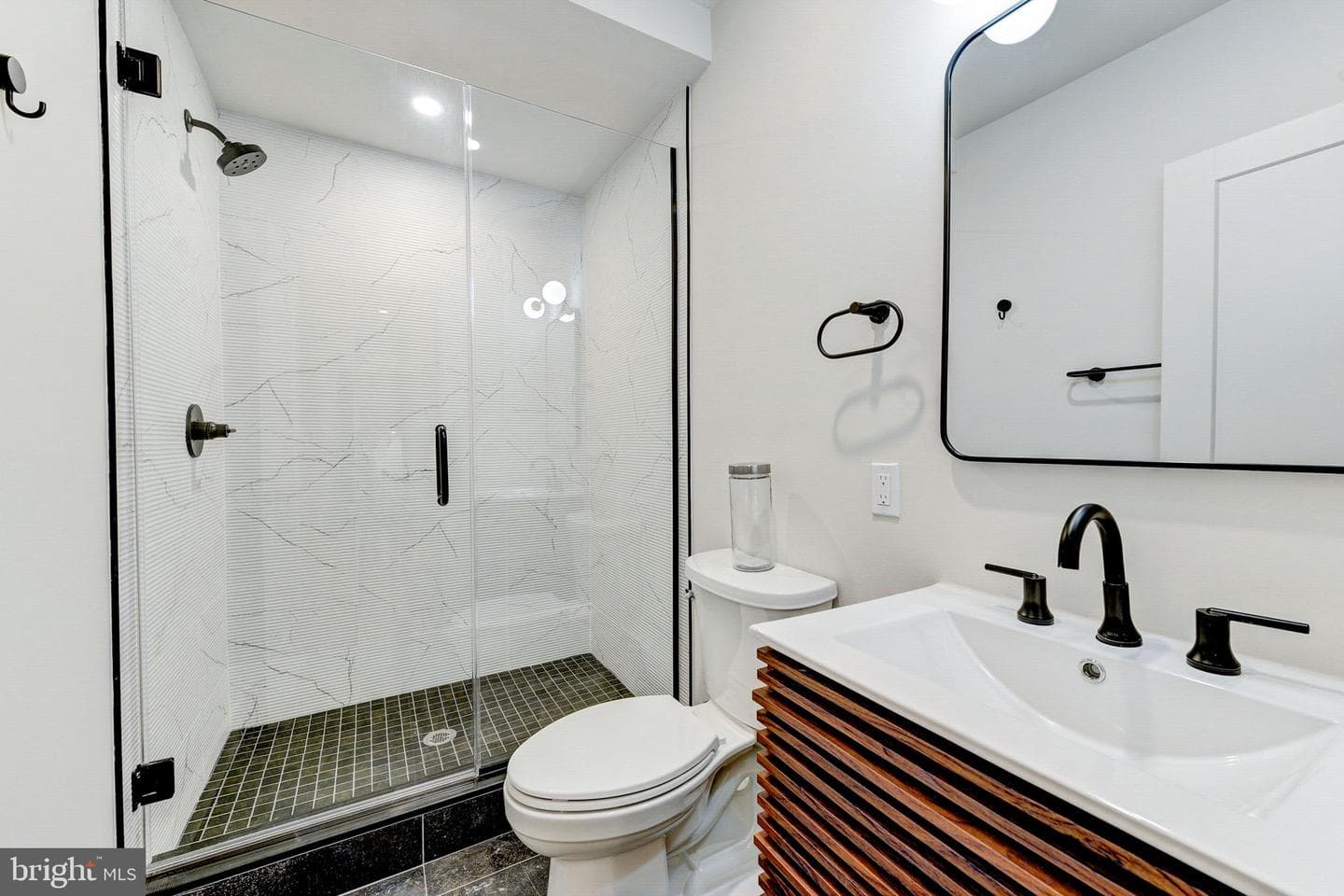 315 Delmar Street photo 36