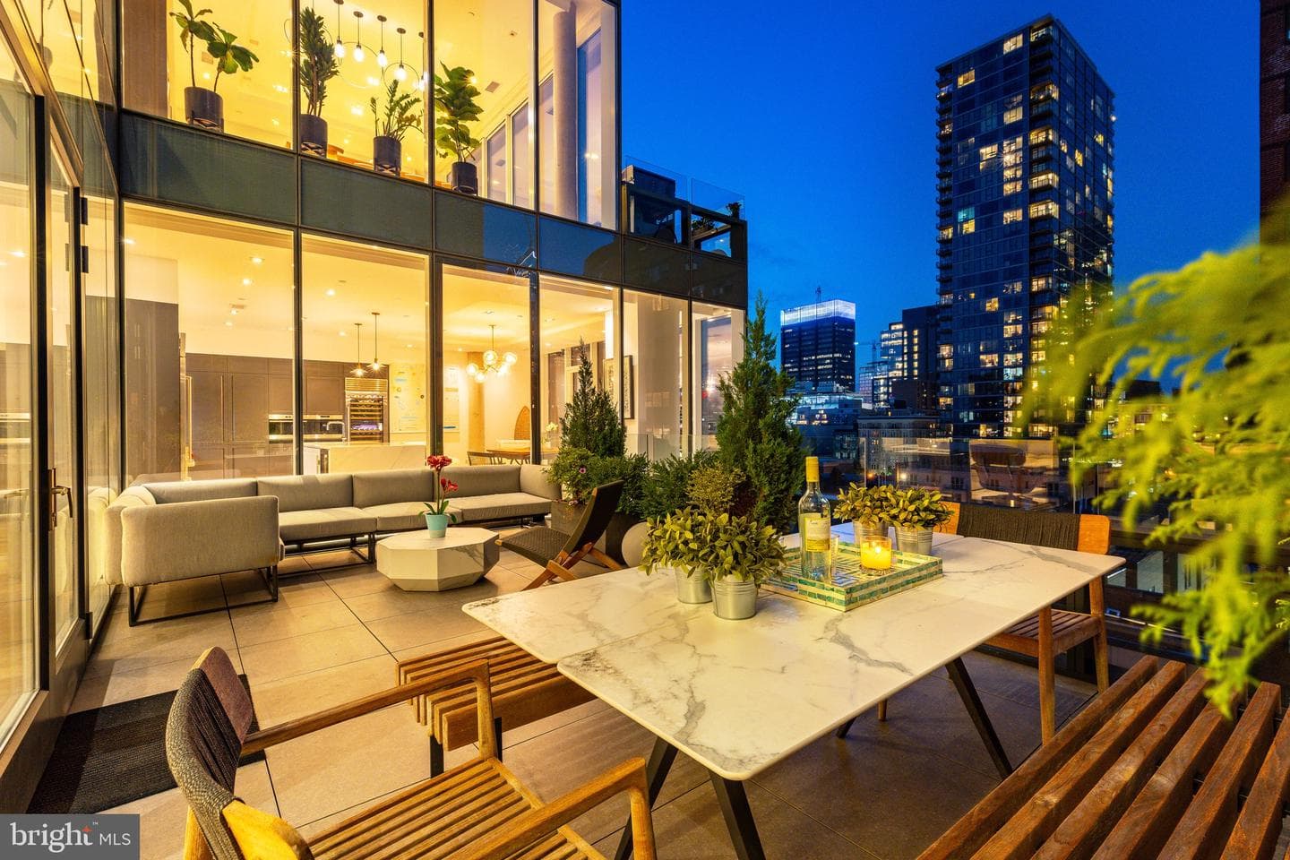 2110 Walnut Street #601 photo 20