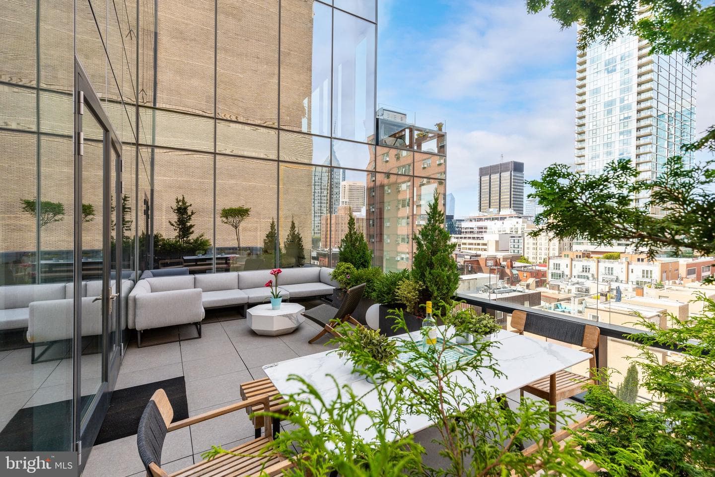 2110 Walnut Street #601 photo 23