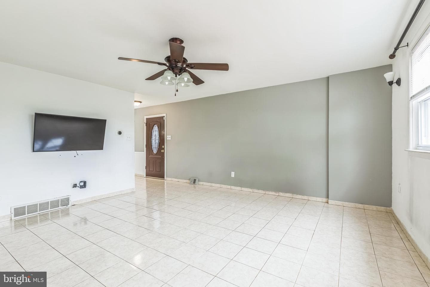 7456 Hill Road photo 13