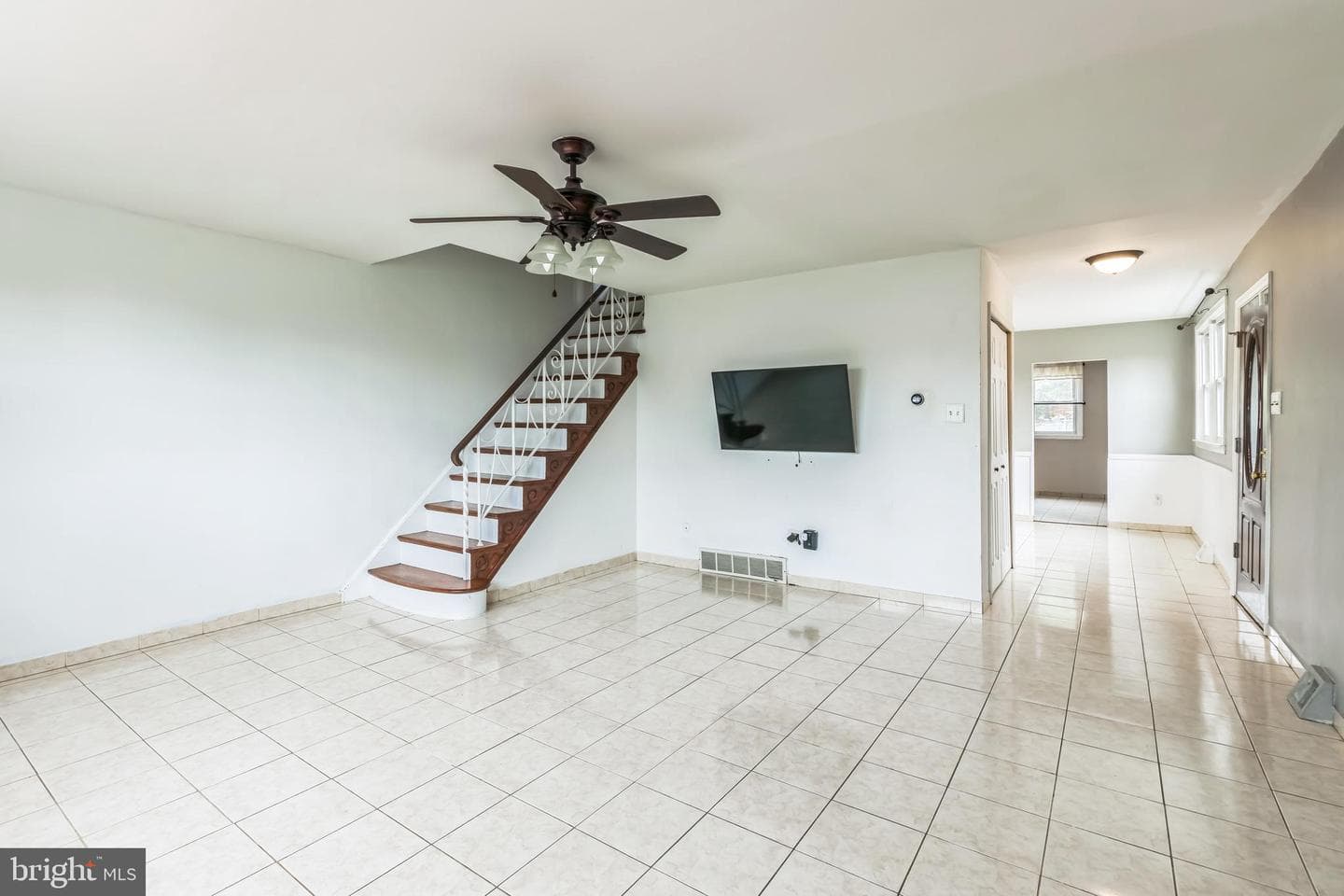 7456 Hill Road photo 15
