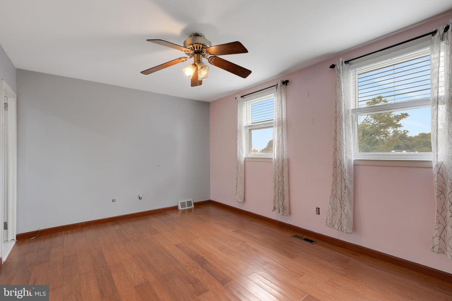 7456 Hill Road photo 22