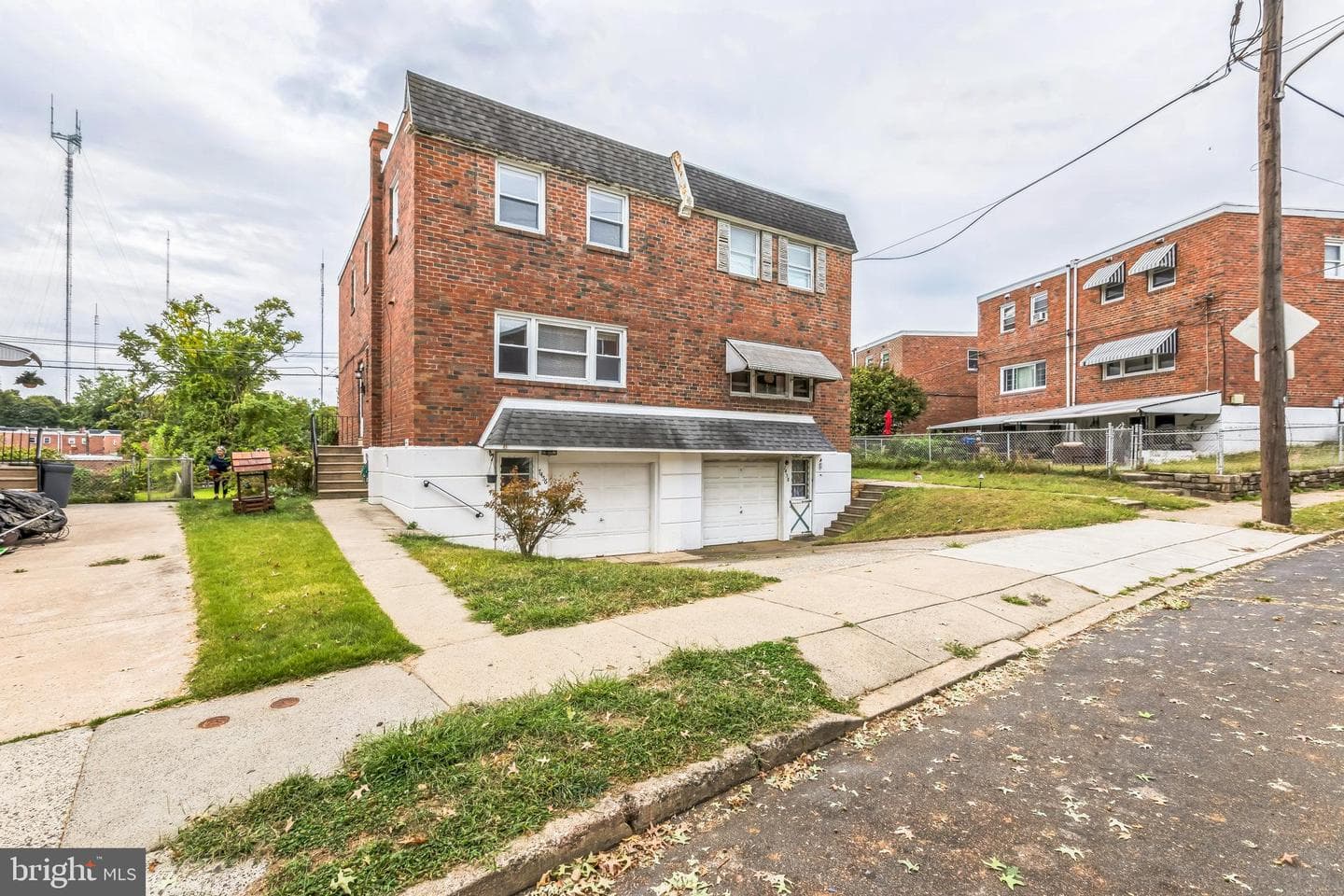 7456 Hill Road photo 3