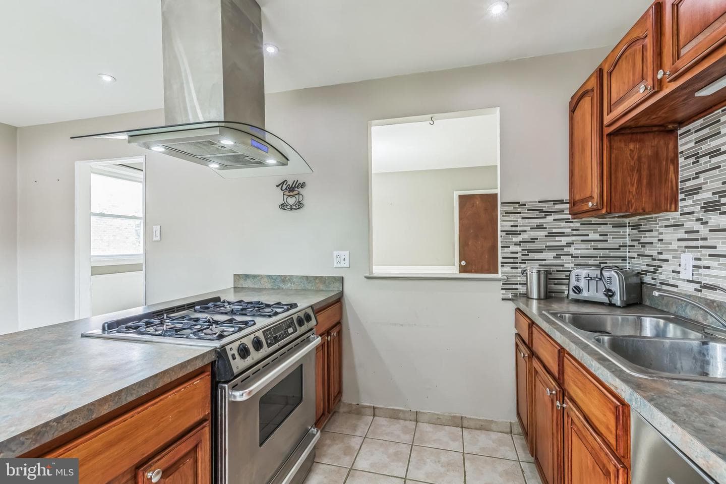 7456 Hill Road photo 8