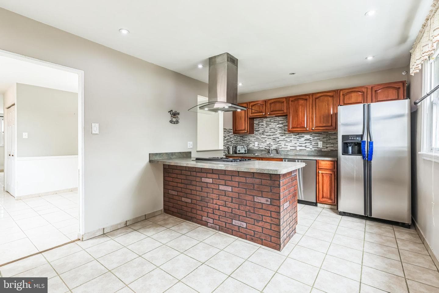 7456 Hill Road photo 9