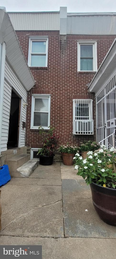 429 E Mentor Street