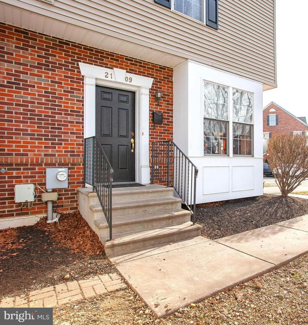 2109 Trevi Court photo 3
